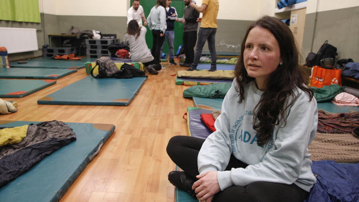 Docentes de asturiano y eonaviego se encierran en un colegio para reclamar el reconocimiento de la especialidad