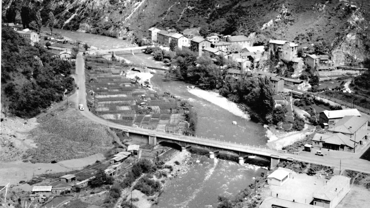 Sant Salvador de la Vedella, antes de la construcción del Pantano de La Baells.