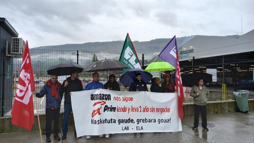 La plantilla de Amazon de Trapagaran echa un nuevo pulso a la multinacional y amenaza con una huelga en Navidad