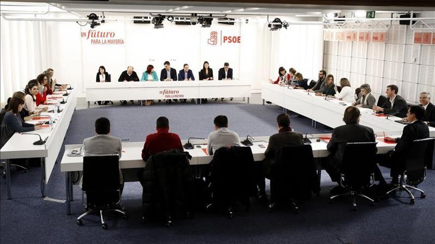 Los barones críticos ven ahora inconveniente poner fecha al congreso del PSOE
