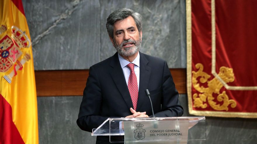 Lesmes traslada a los jueces que el rey le ha llamado para decir que le "hubiera gustado estar" en la entrega de los despachos