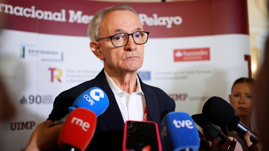 El presidente del Consejo Económico y Social de España (CES), Antón Costas, en el Palacio de la Magdalena