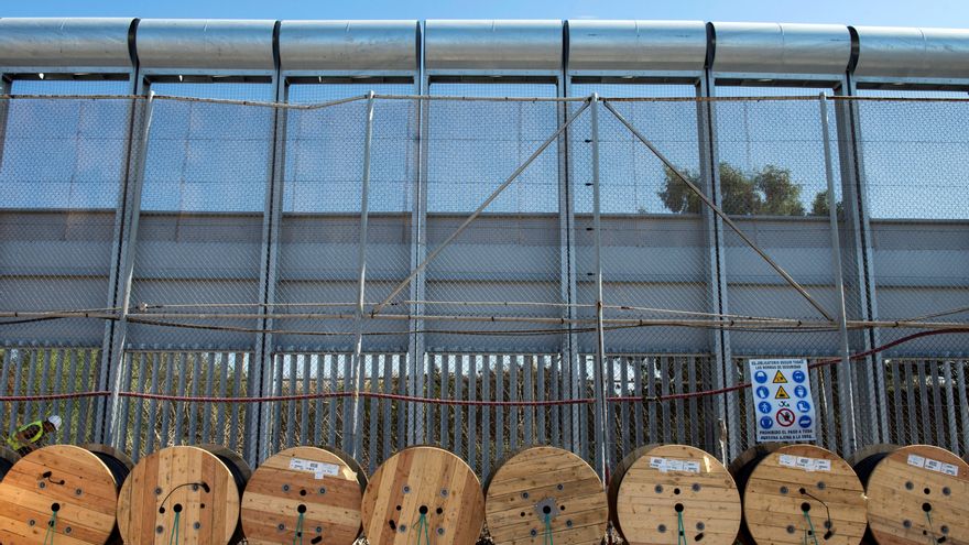 Casi 90 migrantes subsaharianos acceden a Melilla en un intento de más de 300