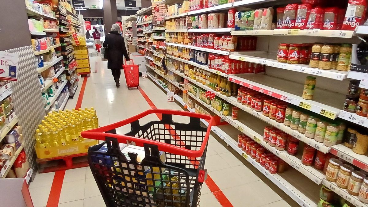 La patronal de Mercadona, Lidl y Dia, "preocupada" por los precios, pero no le ve "sentido" a crear un 'súper' público