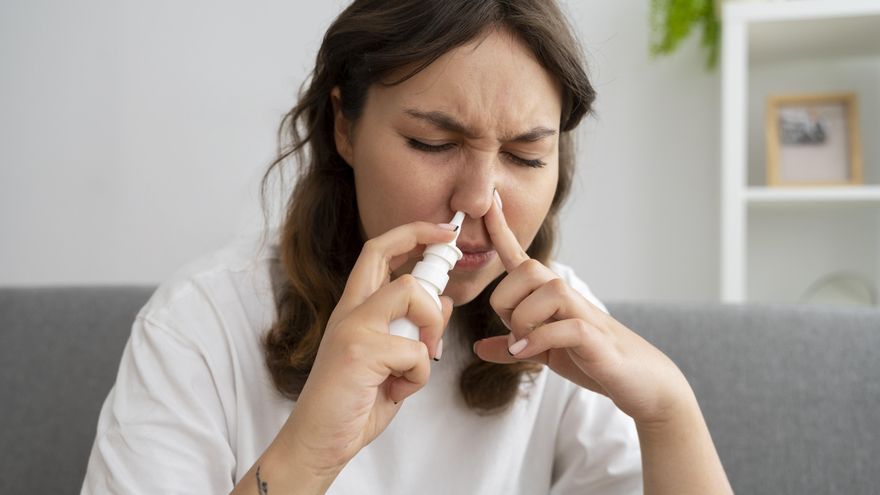 Una doctora explica cómo utilizar el spray nasal para que no empeore la congestión: “Están pensados para un uso muy corto”