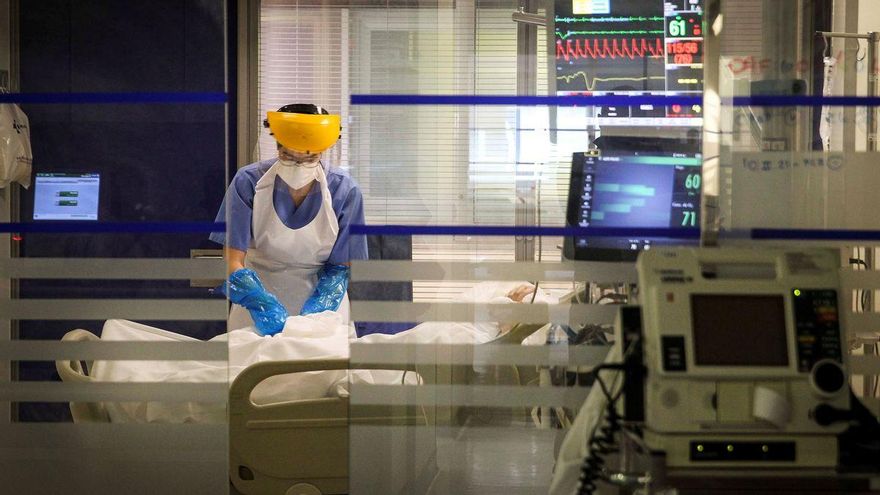 Imagen del interior de una UCI en el hospital de Galdakao, en Bizkaia