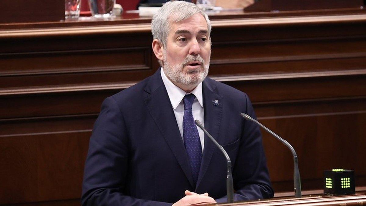 Clavijo reclama un centro vulcanológico "de verdad" y da al Gobierno hasta septiembre para resolverlo