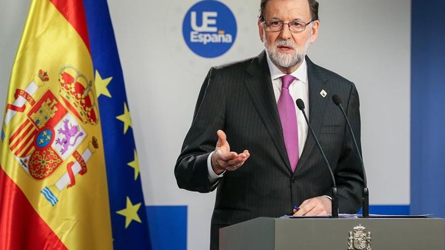 Rajoy aboga por más pedagogía en vez de más leyes ante la reivindicación del 8M