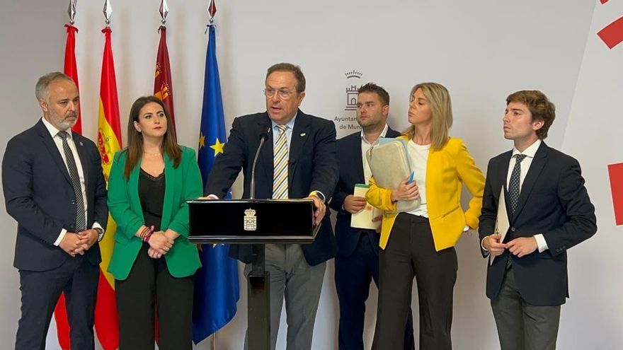 Antelo pide el cese del portavoz de Vox en Murcia por el trato "vejatorio, humillante y misógino” a la concejal dimitida