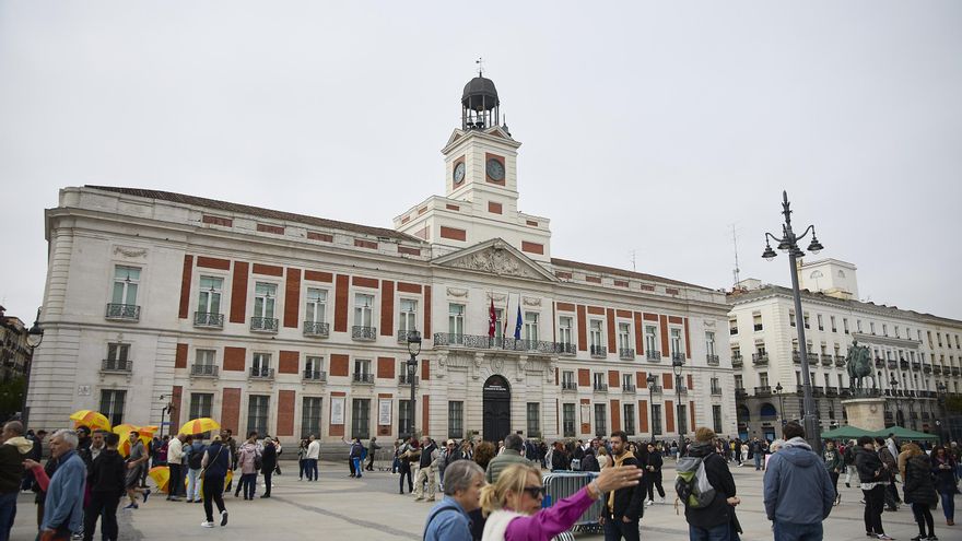 Archivo - Fachada de la Real Casa de Correos