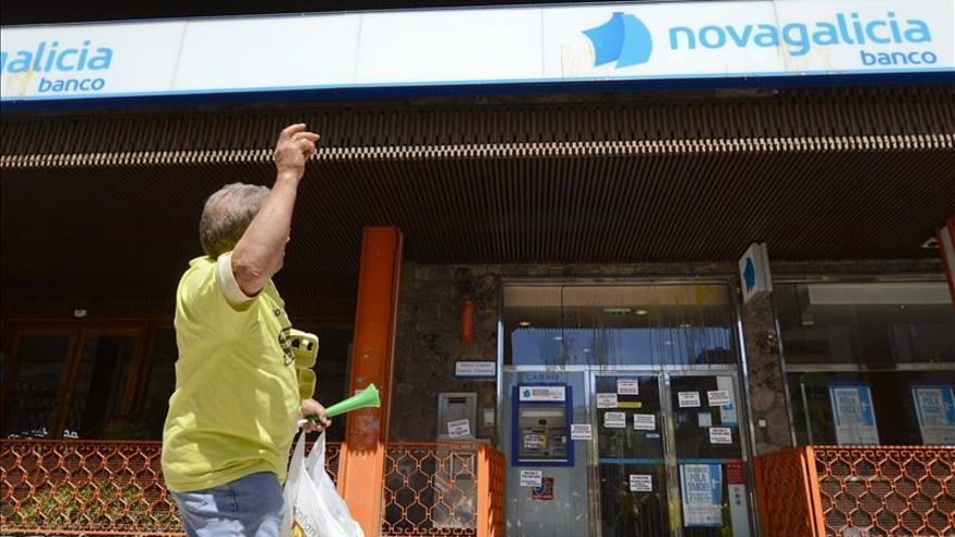 Condenan a un banco por vender obligaciones subordinadas a un bebé de 4 meses