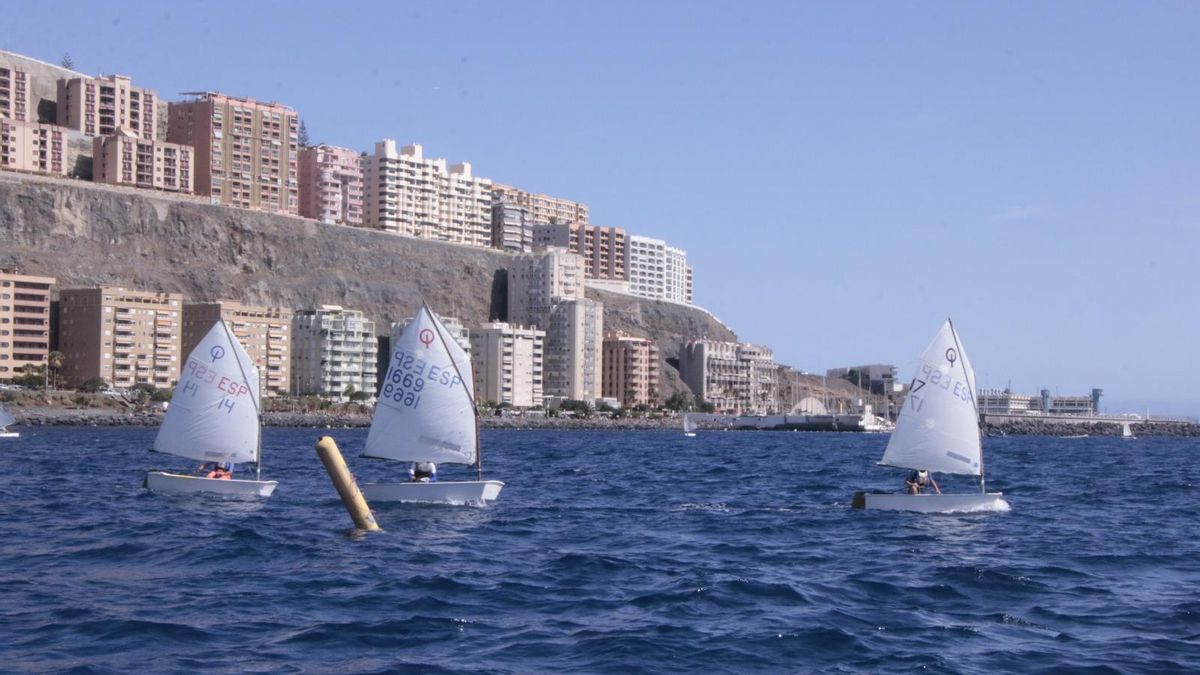 El Club de Mar Radazul acoge la primera cita de la Copa Cabildo Optimist C