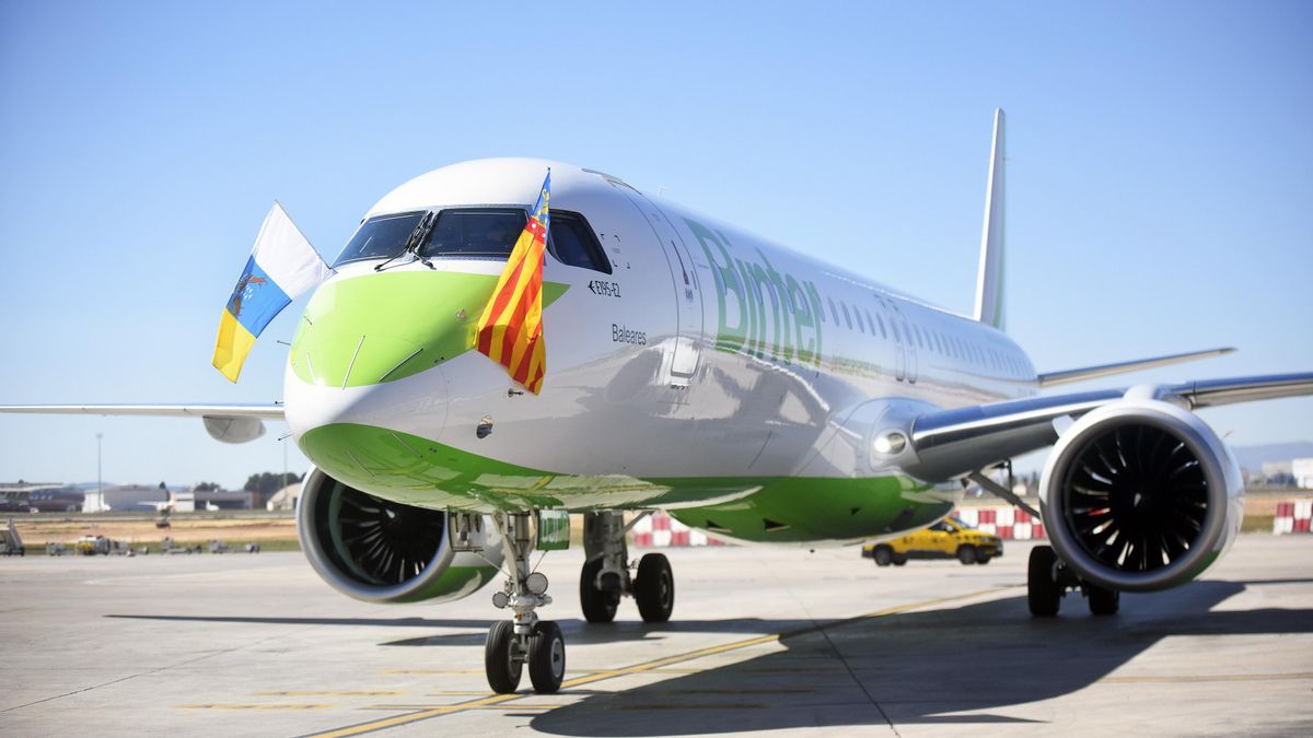 Más de 135.000 pasajeros han disfrutado de las rutas de Binter con Valencia, Badajoz, Córdoba y Almería en un año