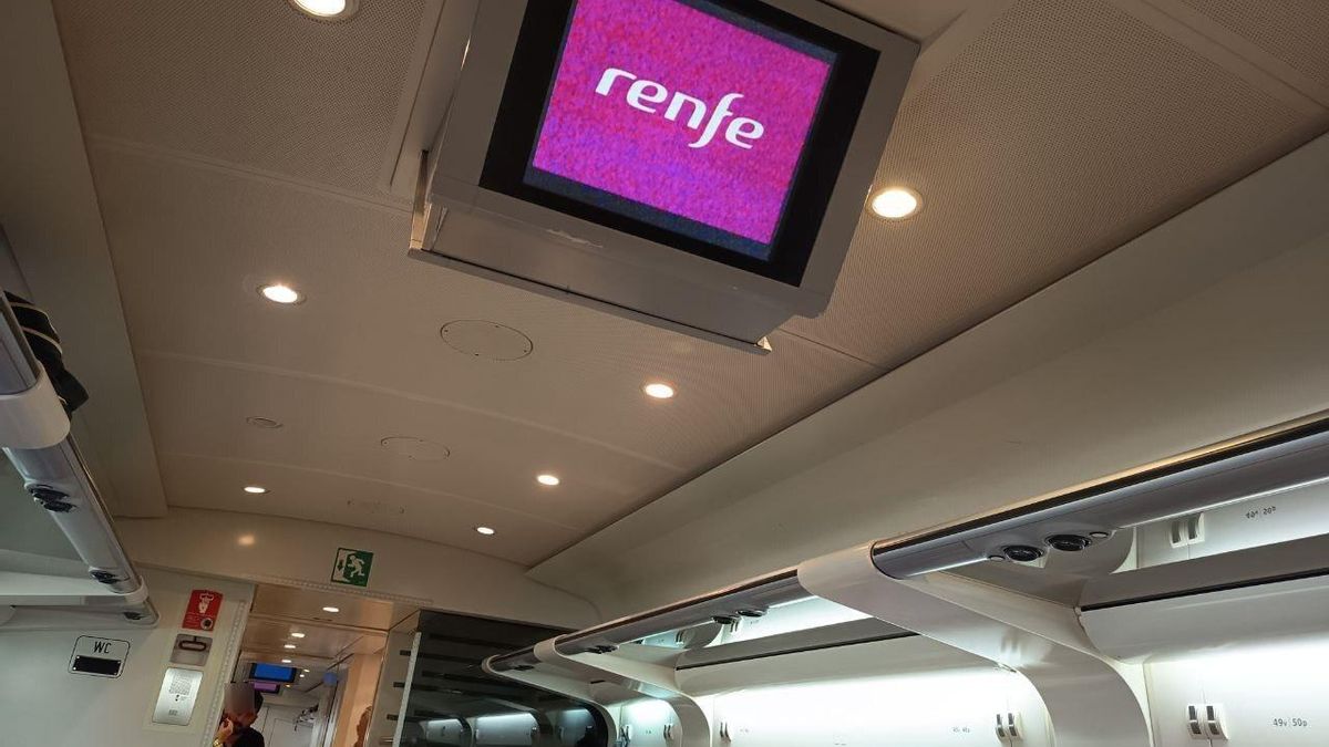 Caos en el Avant Toledo-Madrid: decenas de pasajeros se suben al siguiente tren tras no salir el suyo