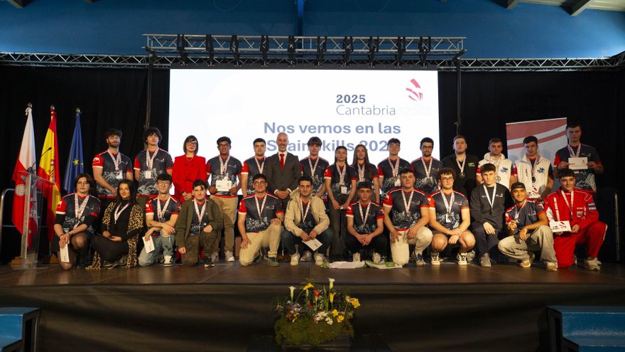 Clausura de las olimpiadas de FP 'Cantabria Skills 2025' con la entrega de medalles a los representantes que participarán en 2026 en el certamen nacional