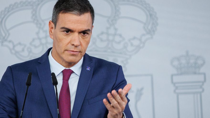 Archivo - El presidente del Gobierno en funciones, Pedro Sánchez, ofrece una rueda de prensa tras reunirse con el Rey Felipe VI, en el Complejo de la Moncloa, a 3 de octubre de 2023, en Madrid (España). El secretario general del PSOE y presidente del Gobi