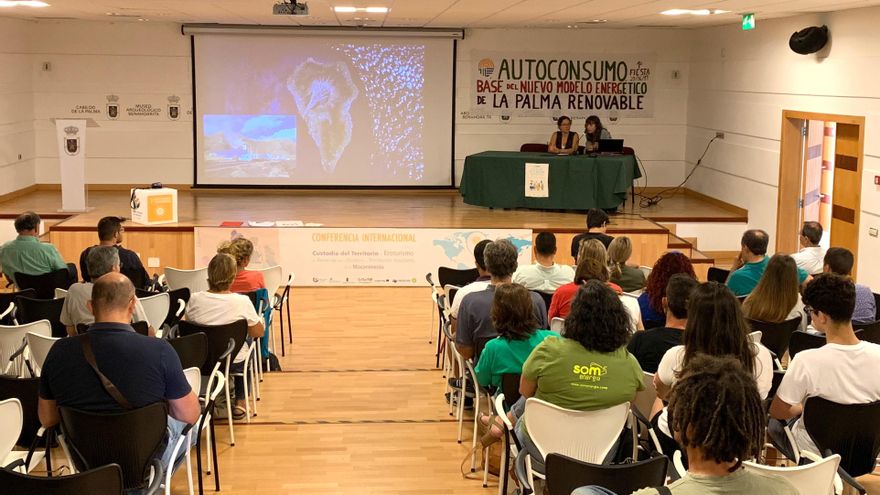 Feria de autoconsumo celebrada por La Palma Renovable.