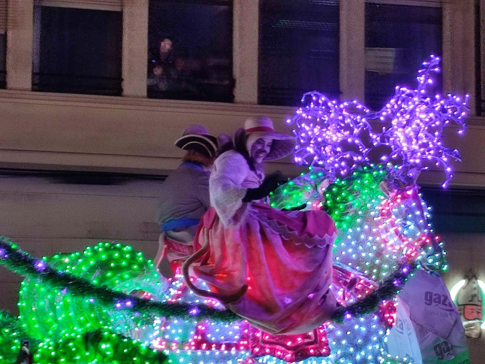 La CabalGaza iluminó León con la ilusión de Papá Noel