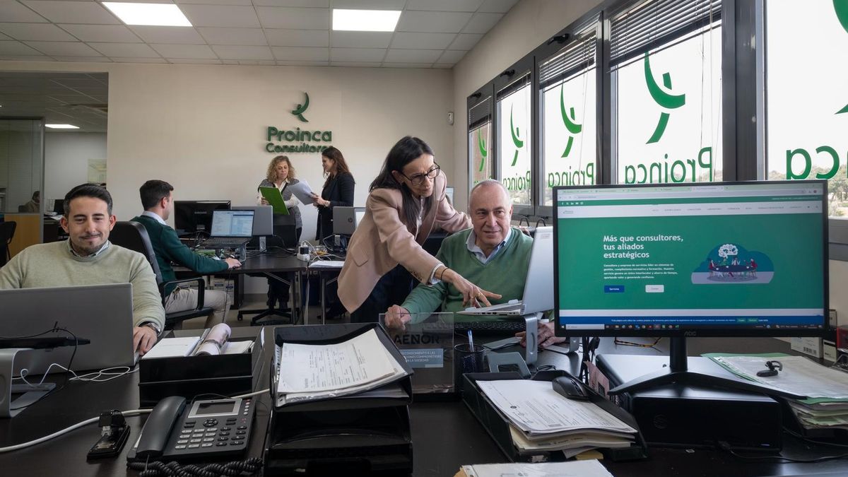 Proinca, la empresa sevillana fundada por egresados que ha sobrevivido a las crisis de 1992 y 2008