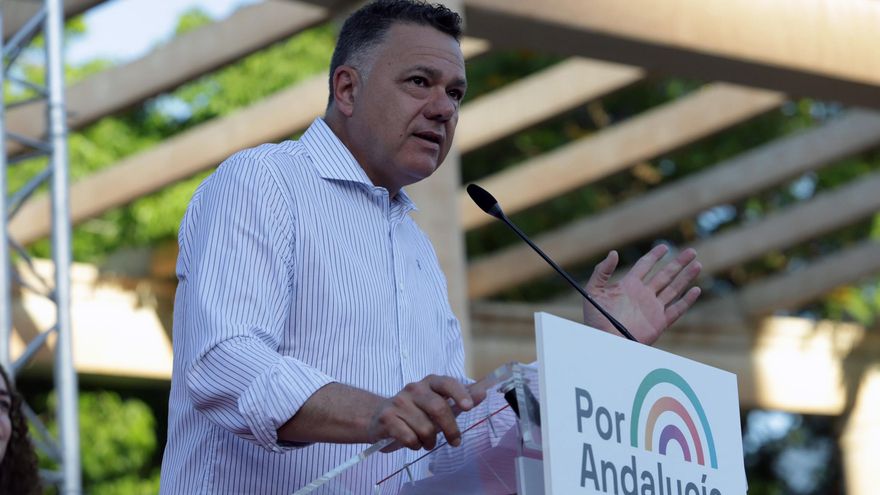 Juan Antonio Delgado en un acto público de ‘Por Andalucía’ en el Parque Huelin, a 1 de Junio de 2022 en Málaga (Andalucía, España). (Foto de archivo).