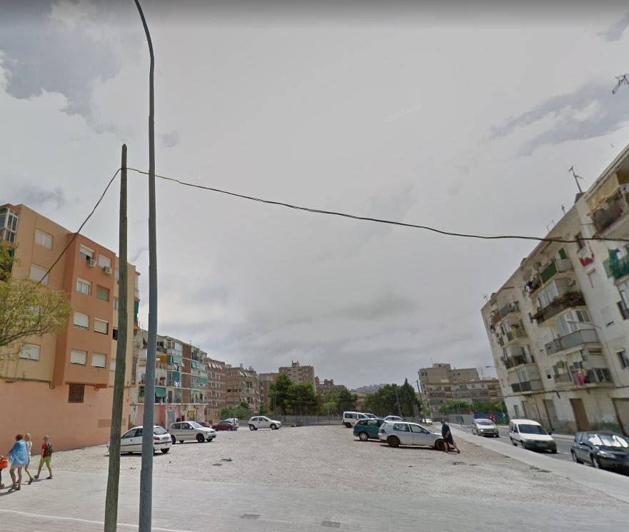 Solar en el que estaba el edificio del número 10