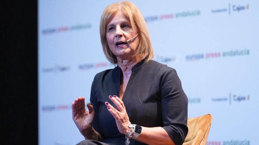 La alcaldesa y presidenta de la Federación Española de Municipios y Provincias (FEMP), María José García-Pelayo, en el encuentro informativo de Europa Press Andalucía.