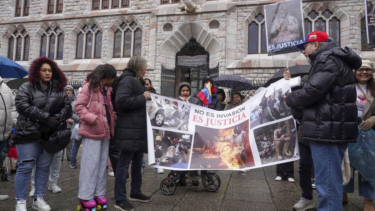 Concentración de venezolanos en León para pedir el fin del régimen chavista