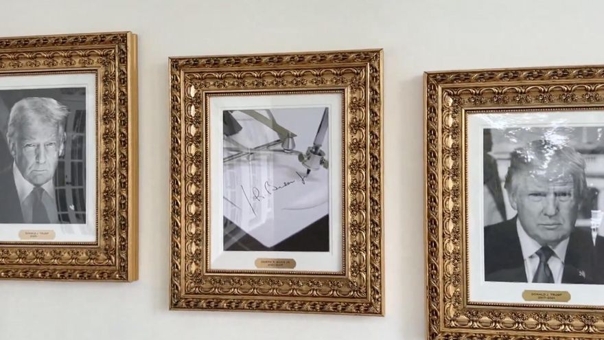 Trump cuelga una foto de un boli automático en lugar de un retrato de Biden en el 'walk of fame' de la Casa Blanca