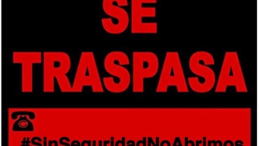 Carteles con la campaña de los hosteleros salmantinos-