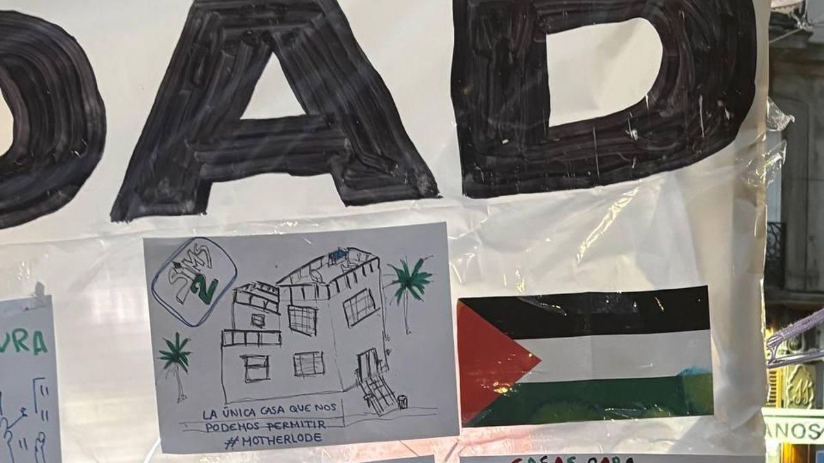Cartel en la acampada de Sol a 27 de septiembre de 2026