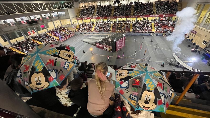 Paraguas en el interior de Vista Alegre.