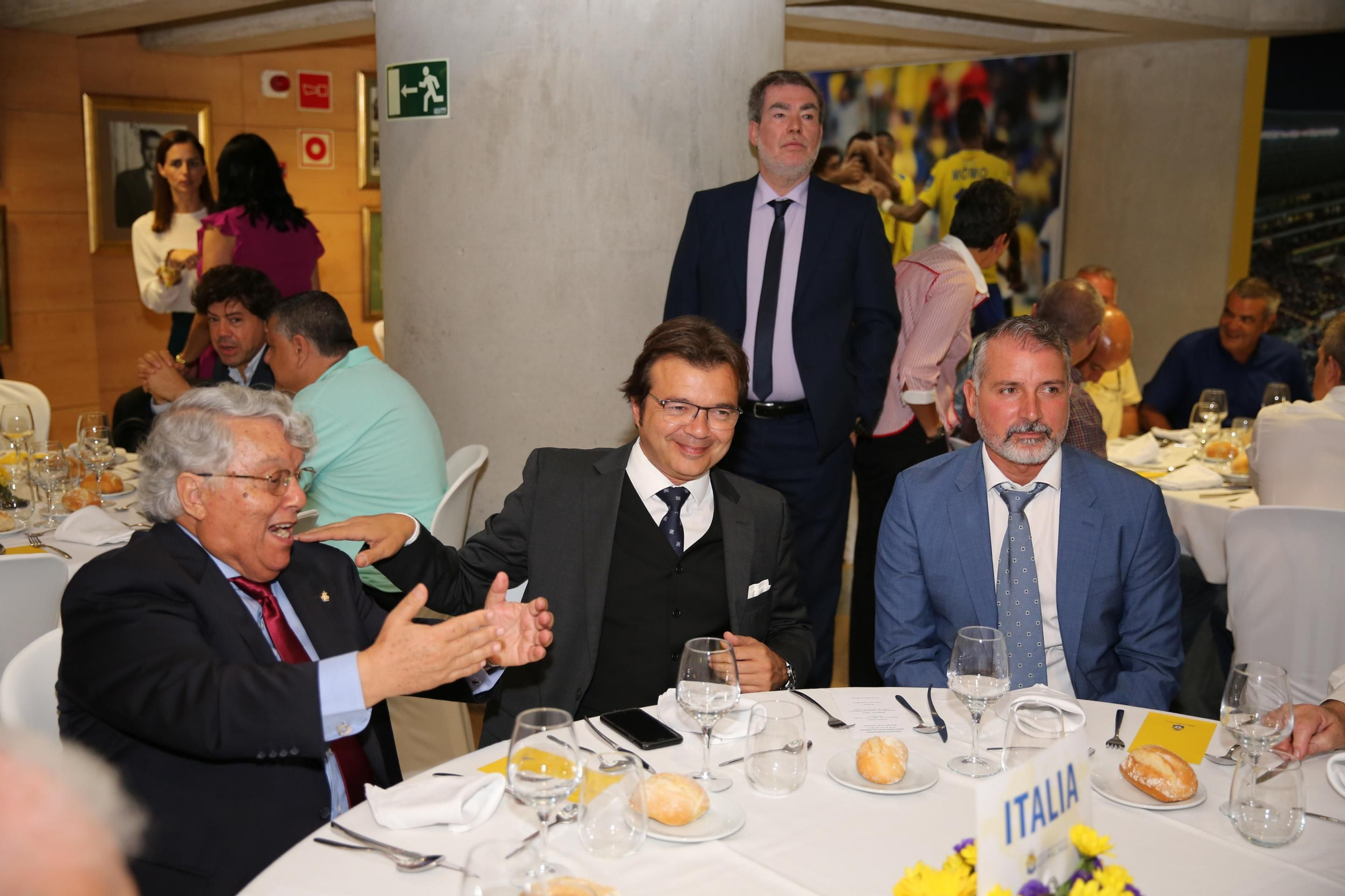 Almuerzo institucional de la UD Las Palmas en el Estadio de Gran Canaria. Alejandro Ramos.