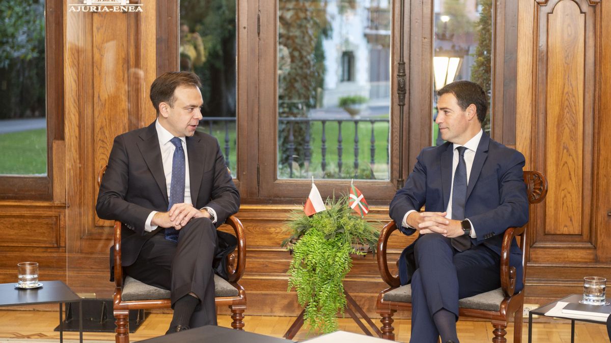 Euskadi estrecha relaciones industriales con Polonia y firma un acuerdo que implica a la empresa vasca Satlantis