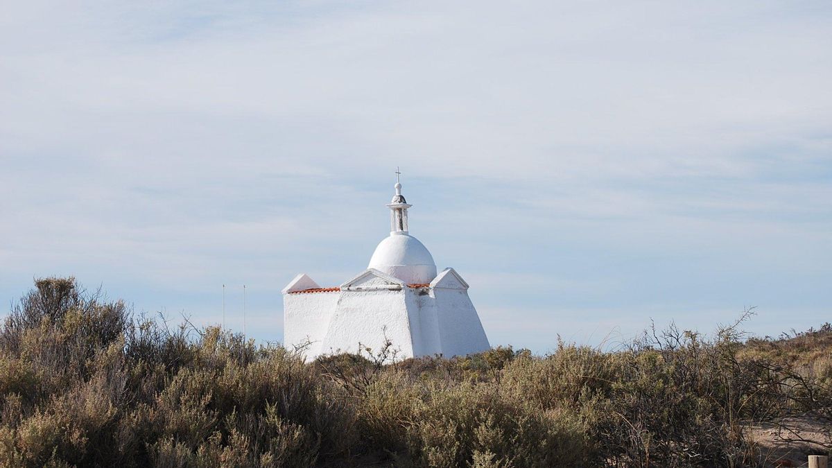 Réplica de la Capilla del Fuerte San José junto a la Isla de los Pájaros.