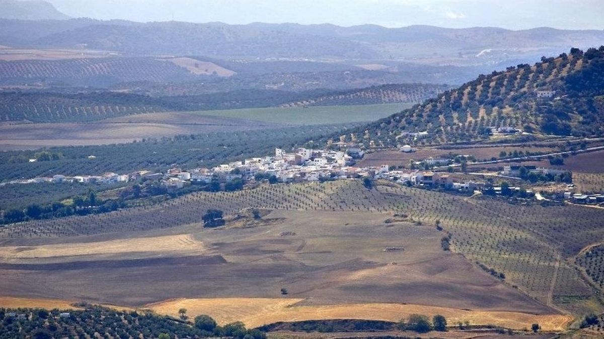 Una aldea dividida entre Iznájar (Córdoba) y Loja (Granada) tiene los bares en Fase 1 y el consultorio en 0
