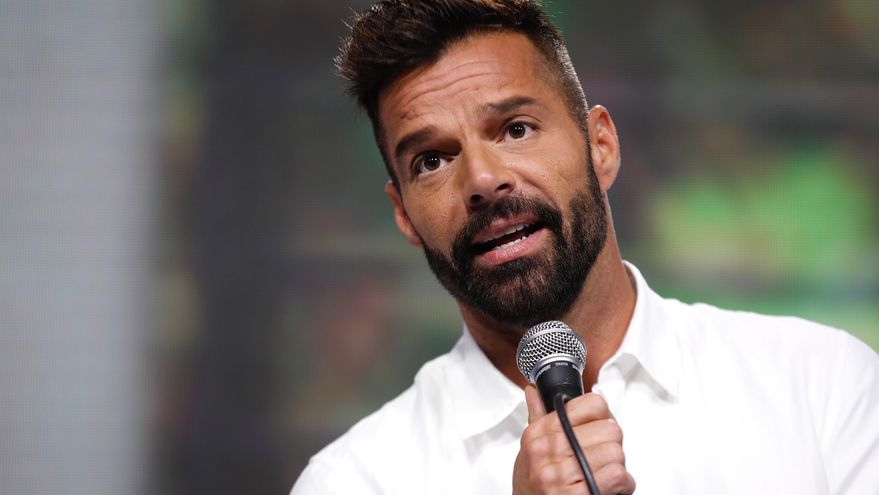 Ricky Martin tiene embriones congelados esperando por si amplía su familia