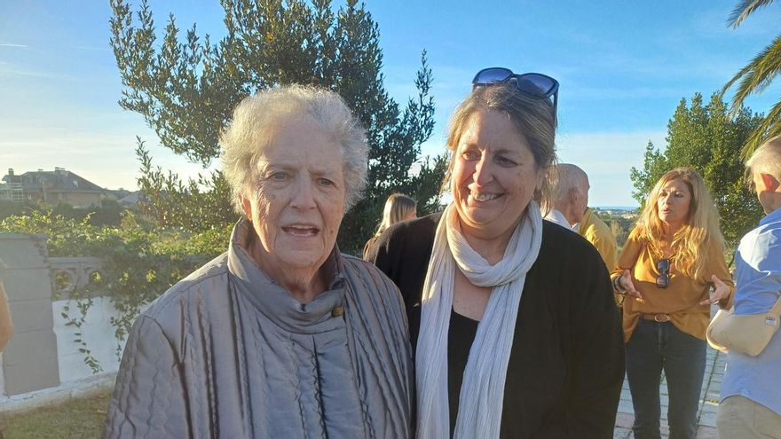 "Aquí vive María Jesús, 84 años: ¿queréis otra Maricarmen?', denuncian los expropiados para una promoción inmobiliaria privada en Santander