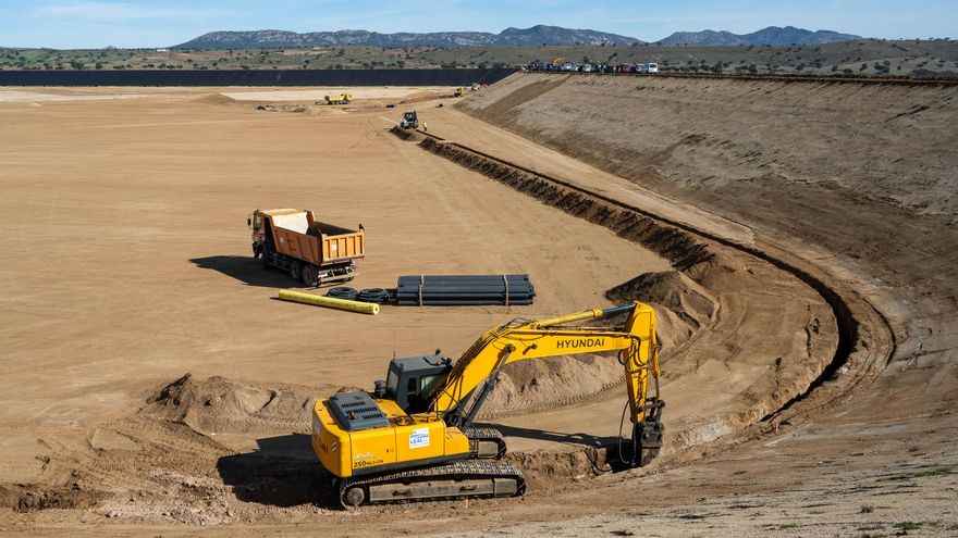 Las obras para transformar en regadío 1.200 hectáreas de Monterrubio de la Serena finalizarán en enero de 2026