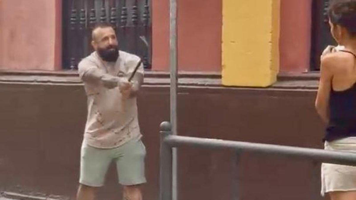 Continúa el acoso a los corralones artesanos de Sevilla: un nuevo asalto para desalojarlos acaba con dos heridos