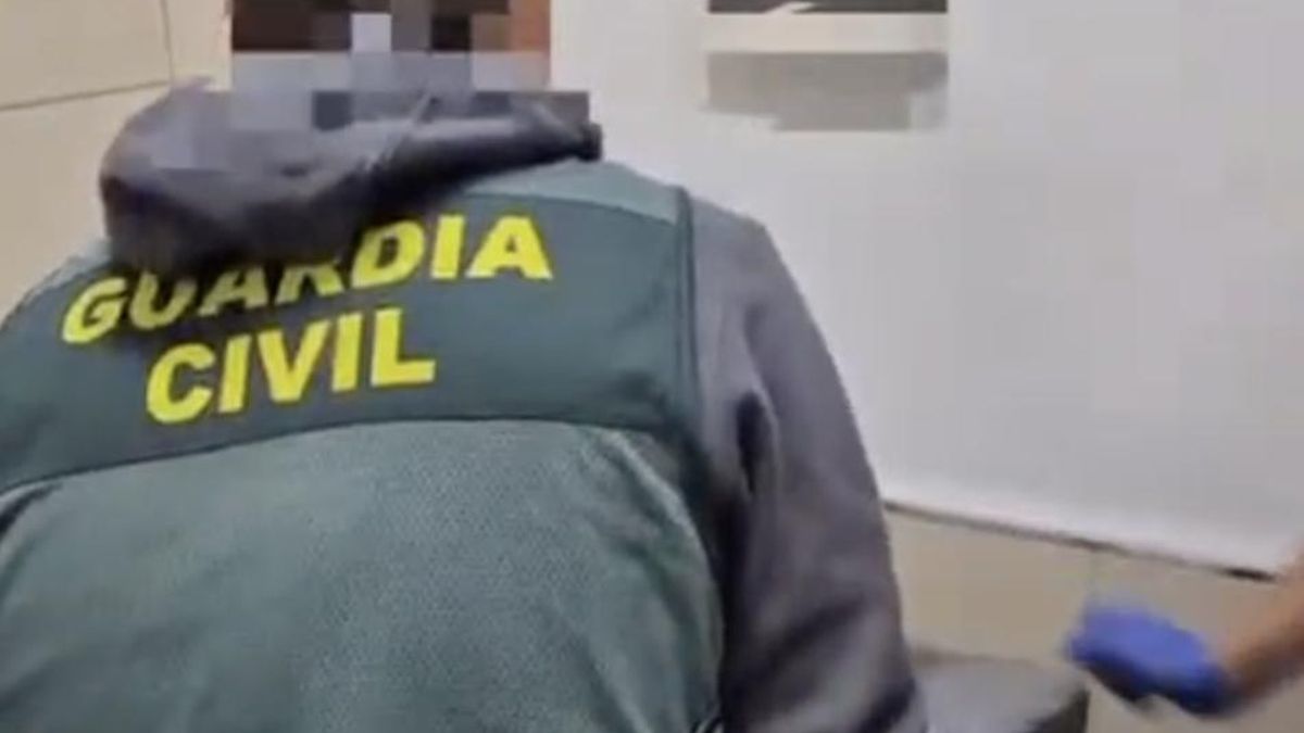 Sorprendido por la Guardia Civil en Tenerife cuando circulaba con 230 kilos de hachís en una furgoneta