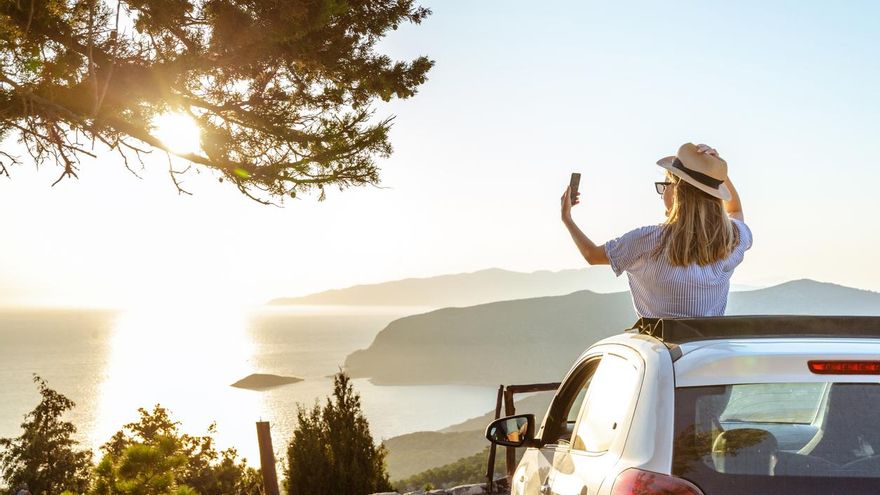 Descubre cómo ahorrar viajando en coche este verano