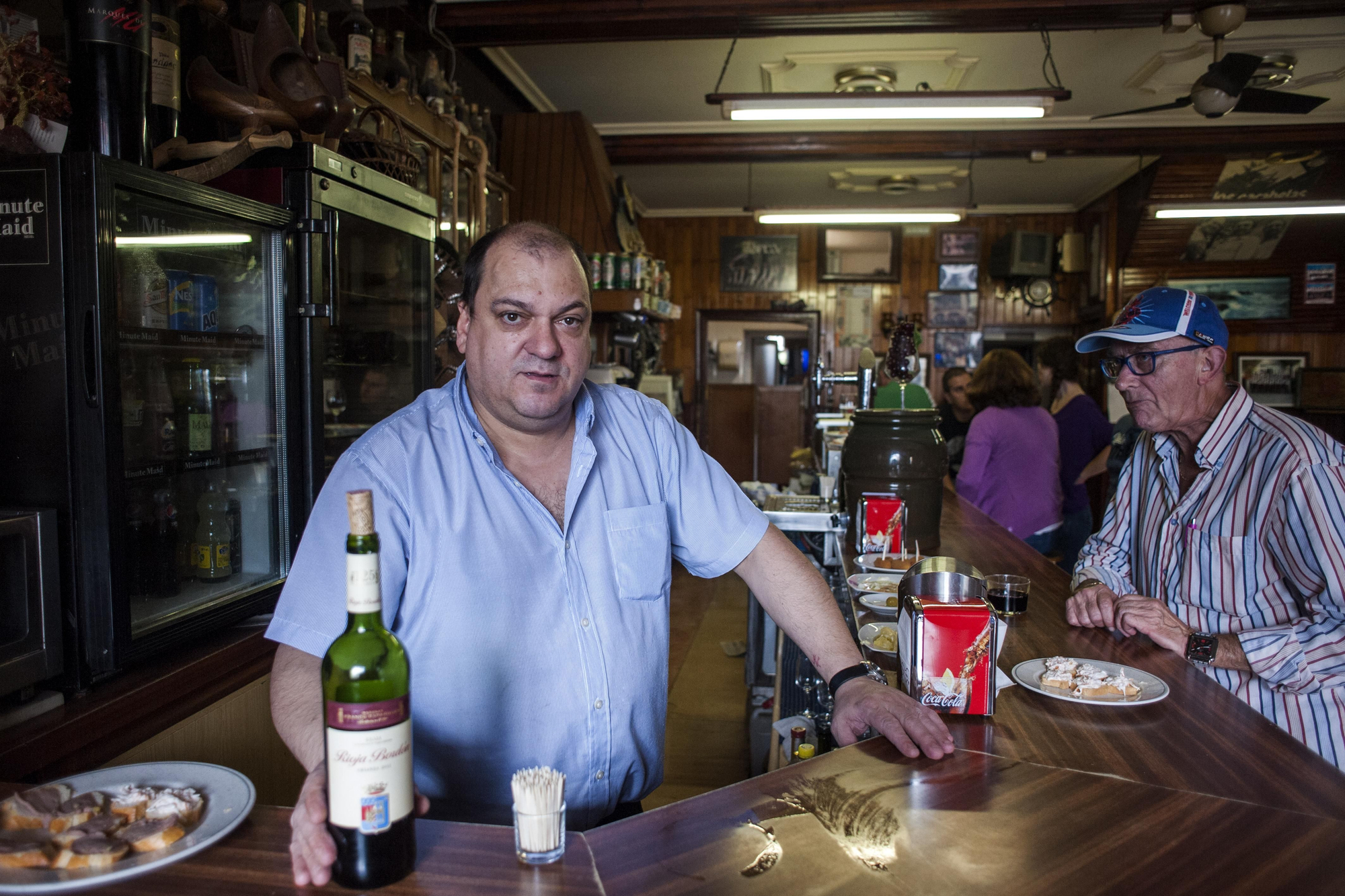 José Antonio Rebanal regenta el Bar Madrazo desde hace nueve años. | Joaquín Gómez Sastre