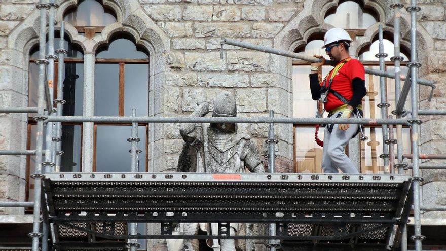 Fundos invierte 500.000 euros en rehabilitar Casa Botines para que recupere su apariencia original