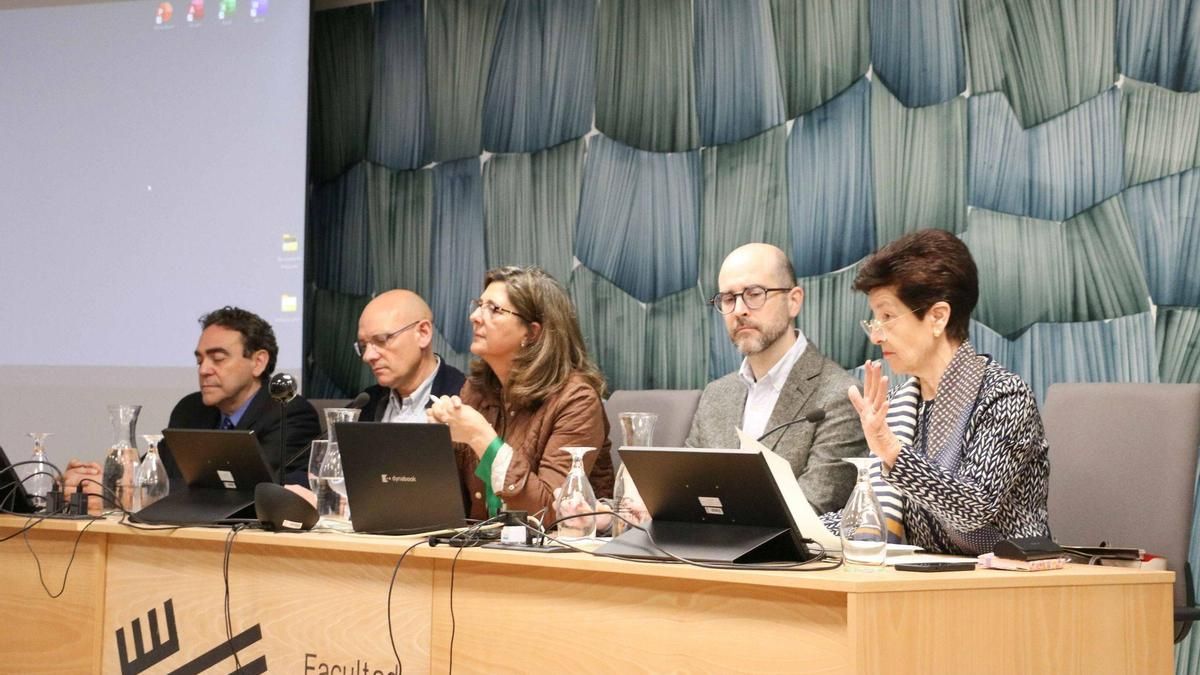 La ULE impulsa el estudio científico de Urraca I de León en un congreso internacional con investigadores de once universidades