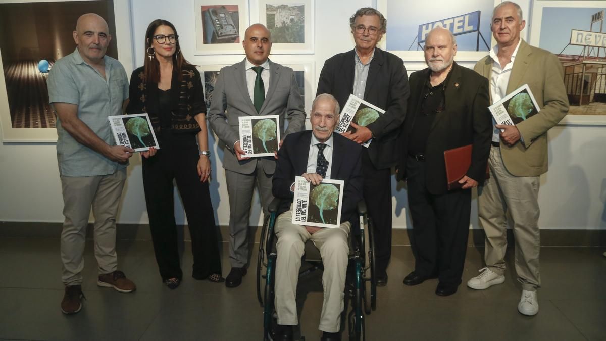 Inauguración de la exposición 'La eternidad del instante' en la fundación Cajasol