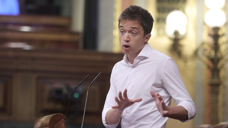 Archivo - El líder de Más País, Íñigo Errejón, interviene en una sesión de control al Gobierno en el Congreso de los Diputados, a 30 de junio de 2021, en Madrid, (España).