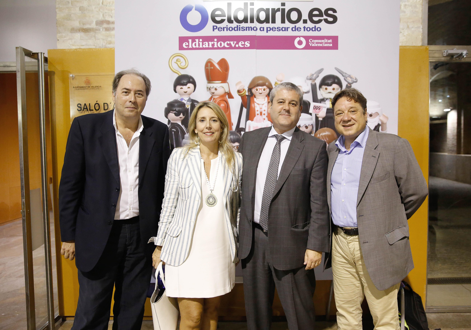 Algunos de los asistentes al acto