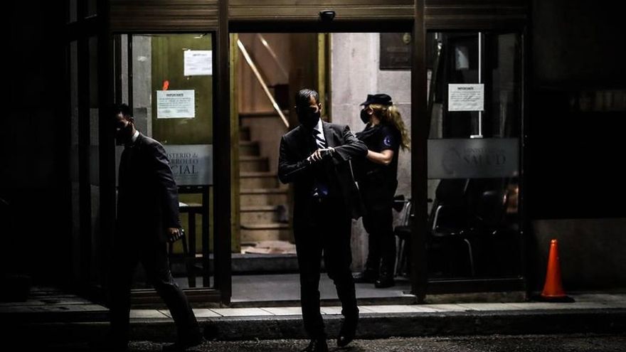 Allanaron el Ministerio de Salud en busca de filmaciones y registros de ingresos