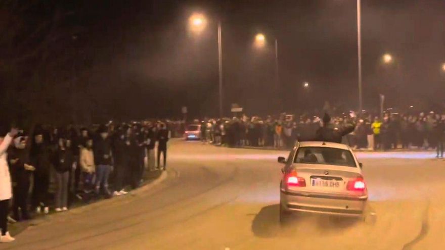 La Guardia Civil investiga una "peligrosa" concentración ilegal de 200 coches y 600 personas en Alfaro