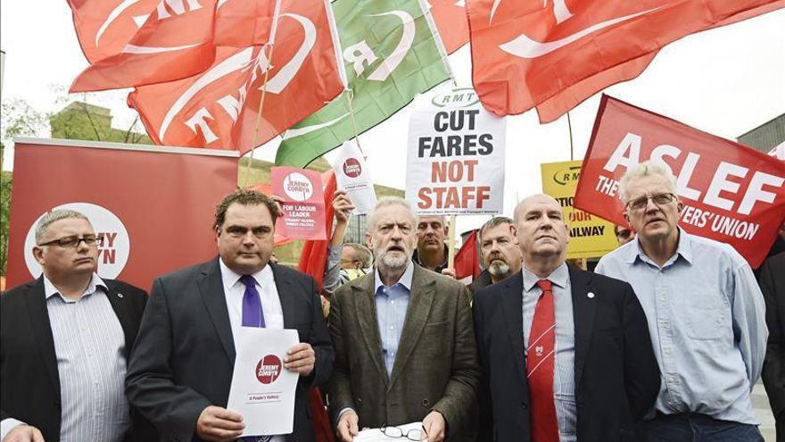 Cierra la votación por el liderazgo laborista con Jeremy Corbyn como favorito